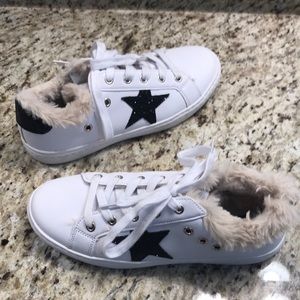 Girls HOO Fur Lined Tennis Shoes